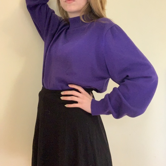 Purple balloon sleeve turtleneck sweater - Picture 3 of 4